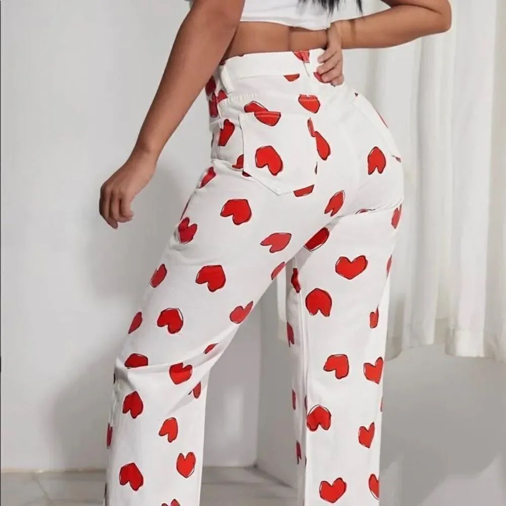 Heart Patterned Jeans - Picture 2 of 6